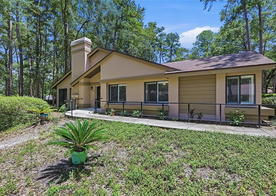 1st image of 4039 NW 23RD CIRCLE