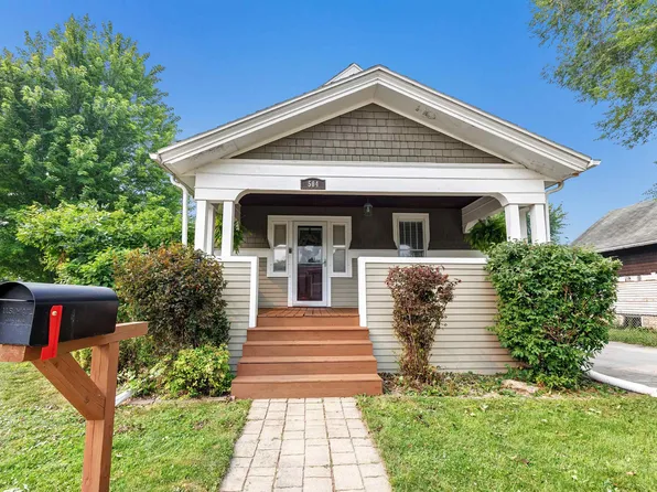 504 Hewitt St, Neenah, WI 54956