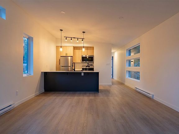 4th image of 5150 Christie Rd #15