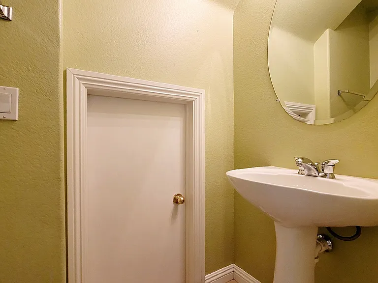 6252 Huntington Ridge Ave — Photo 9