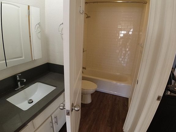 4th image of 4124 N Eagle Rock Blvd #213