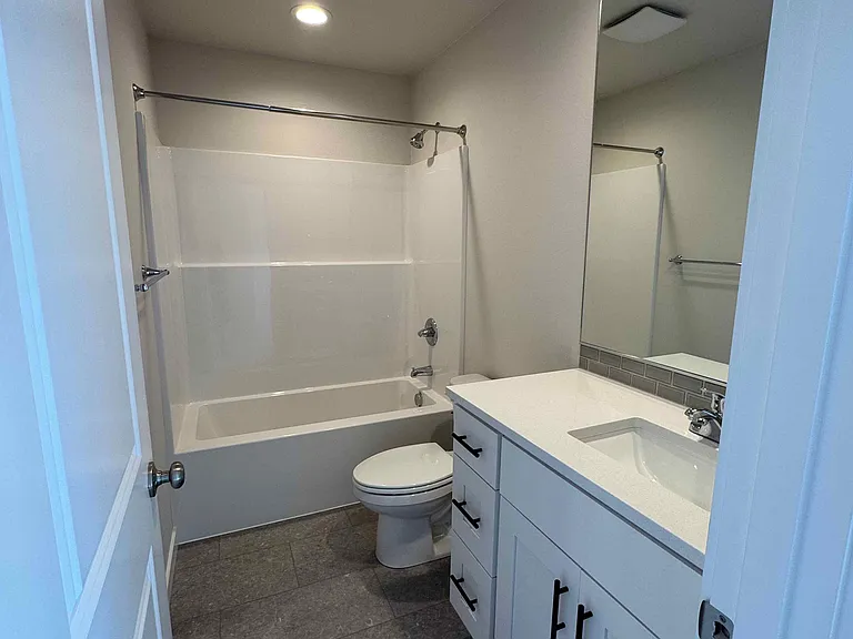 17236 SW Wapato Island Dr — Photo 8