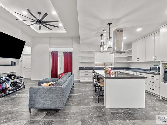 2nd image of 23354 Tangerine Ave