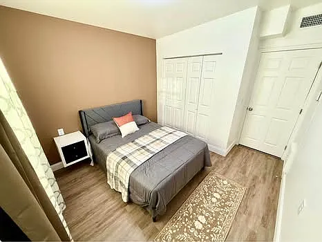 1006 Catherine St — Photo 26