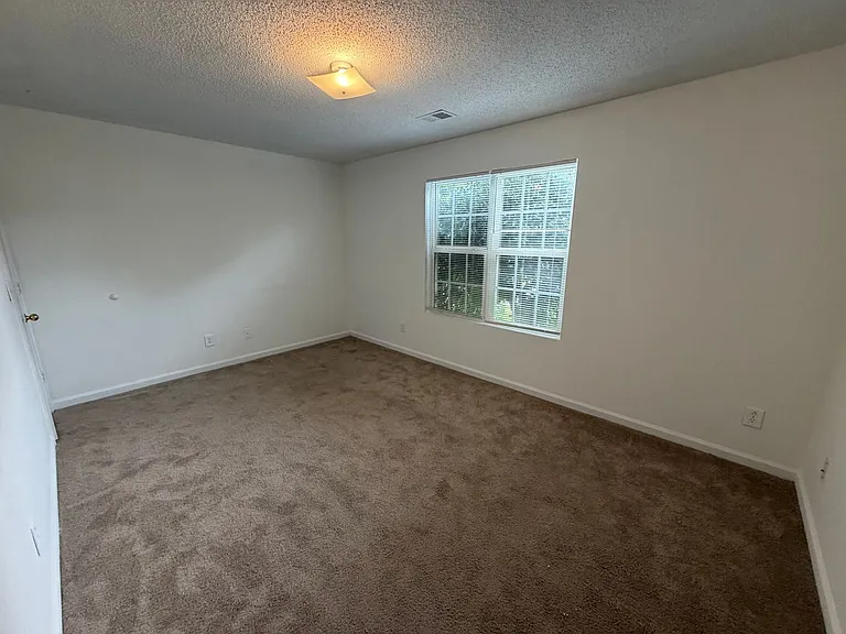 1613 Fort Perry Way — Photo 22