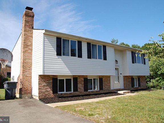 2nd image of 10200 Briarwood Pl