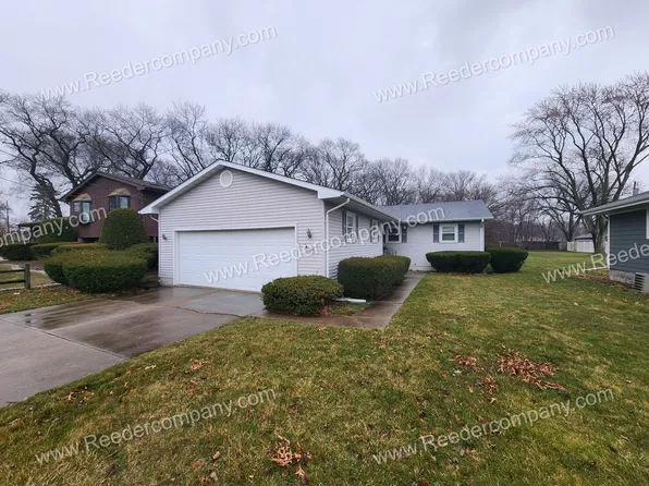8739 Osborne Rd, Highland, IN 46322