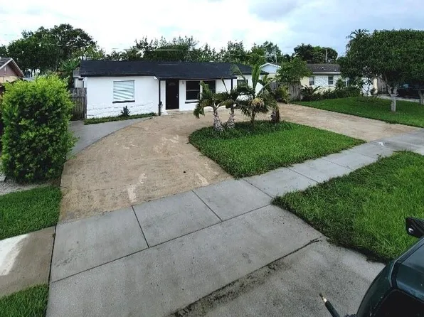 5540 S 38th Court, Greenacres, FL 33463