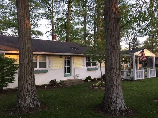 1st image of 9291 Oakridge Dr