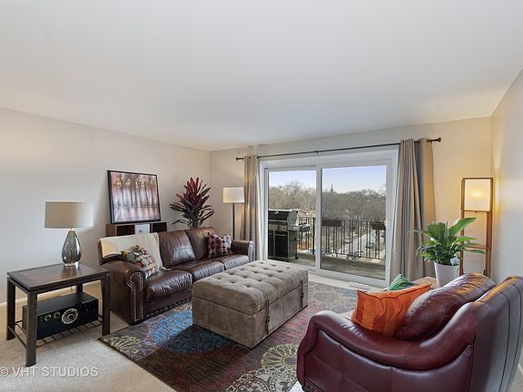 3rd image of 828 Oakton St APT 5A