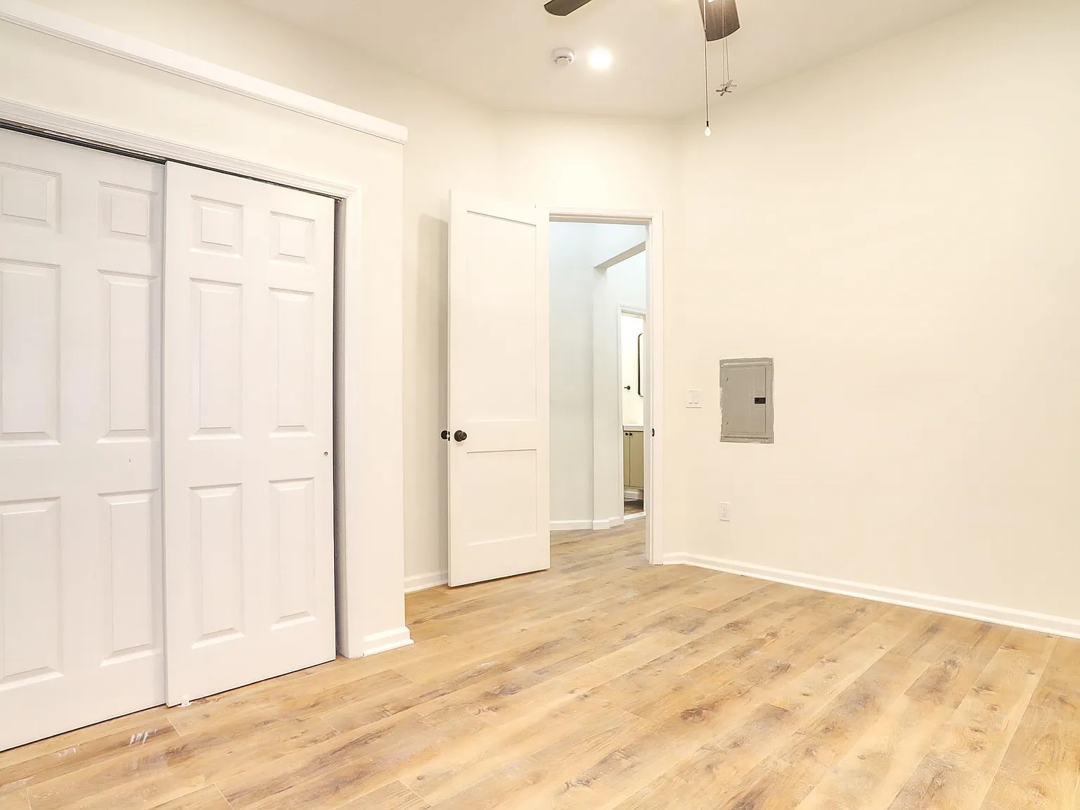 2 bed, 1100 sqft, $2,800 — Photo 4