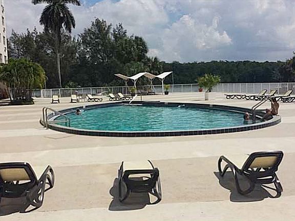 2nd image of 400 Kings Point Dr APT 402
