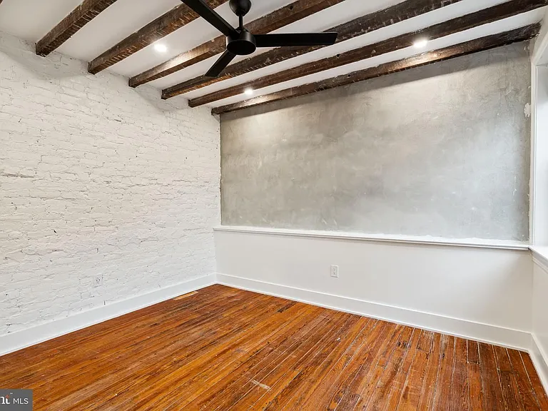 136 Carpenter St #C — Photo 14