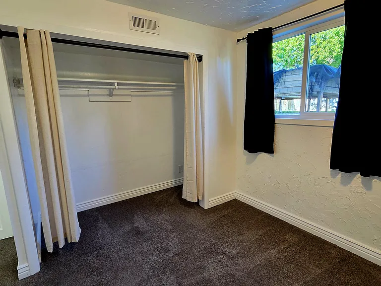 2631 W Sharron Dr — Photo 23