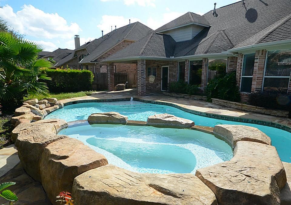 1st image of 803 Doscher Ln