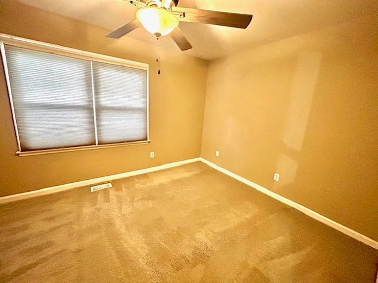 230 Marinawoods Dr SE #A — Photo 12