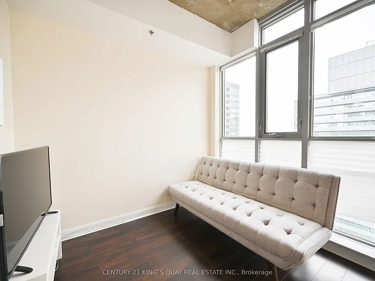 375 King St W #2908 — Photo 6