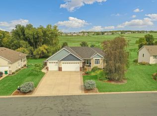 521 Deer Trl, Montgomery, MN 56069