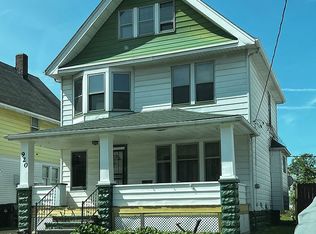 920 Evangeline Rd, Cleveland, OH 44110