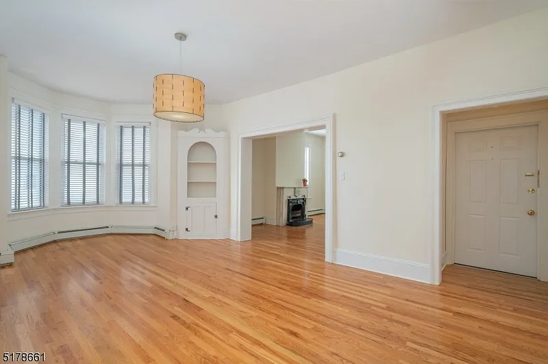 2 bed, 2.0 bath, $3,850 — Photo 3