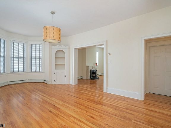 3rd image of 46 Franklin Pl
