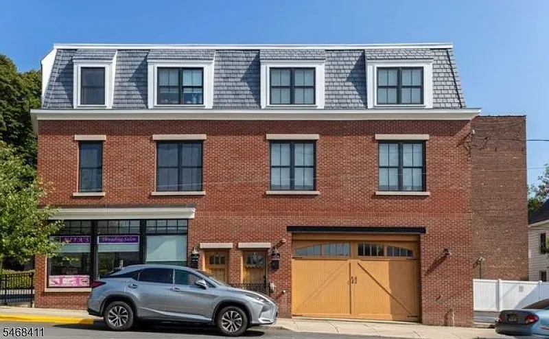 2 bed, 1.5 bath, $3,125 — Photo 3