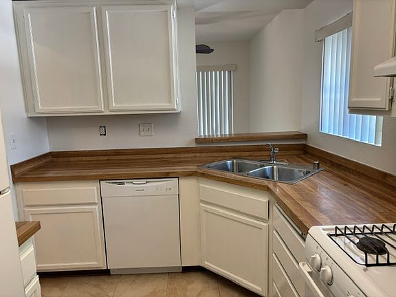 4th image of 1095 Shadowridge Dr Unit 126