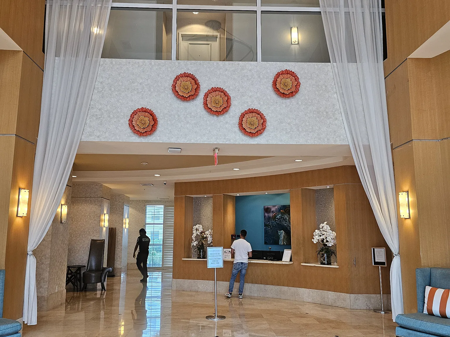 1 bed, 836 sqft, $2,800 — Photo 2