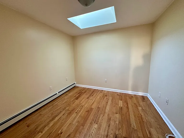 766 Pine St #3 — Photo 6