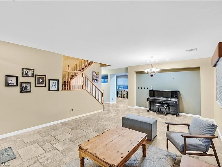11077 Turlington Ln — Photo 15