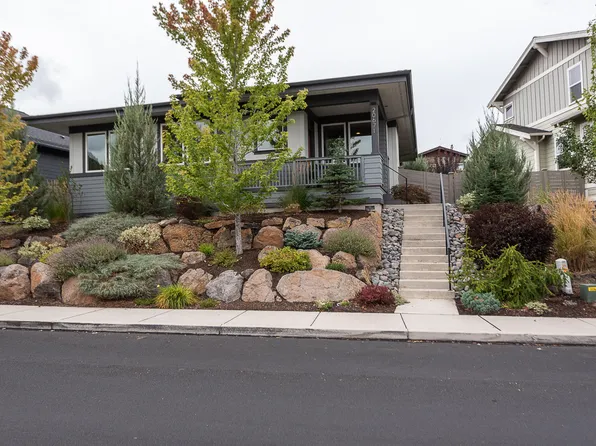 20671 SE Cougar Peak Dr, Bend, OR 97702
