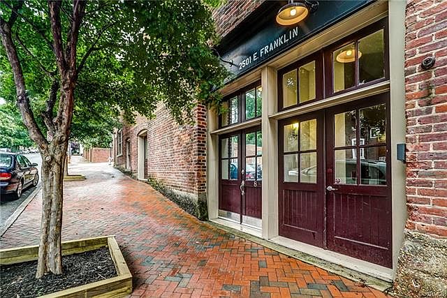 1st image of 2501 E Franklin St #U8