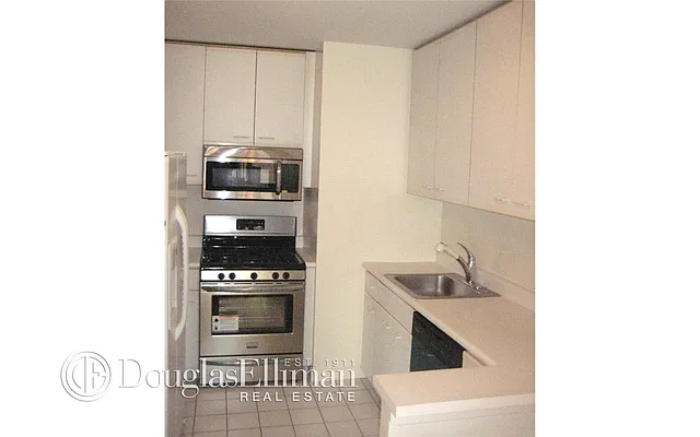 Rented by Douglas Elliman | media 6