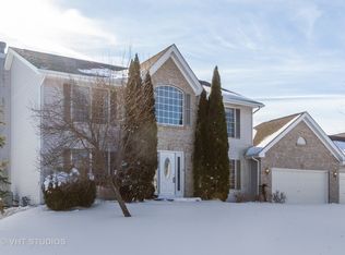 6699 Rolling Hedge Ln, Rockford, IL 61108