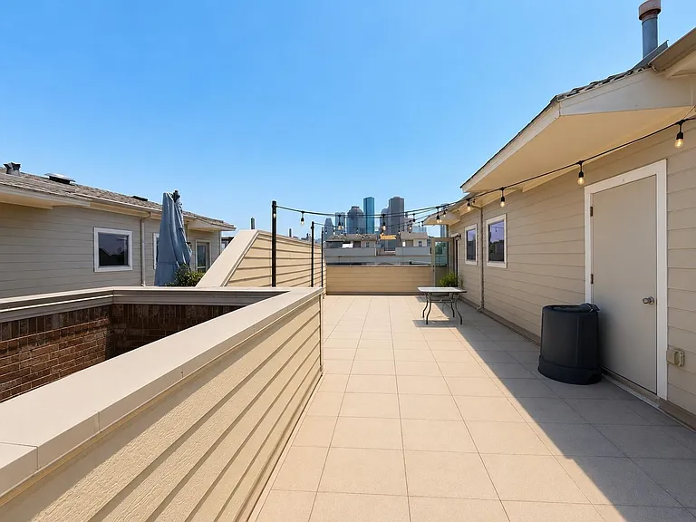 1605 W Dallas St #C — Photo 6