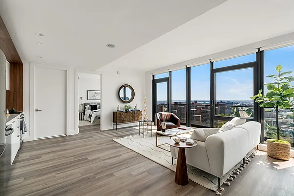 Rented by EXR | media 22