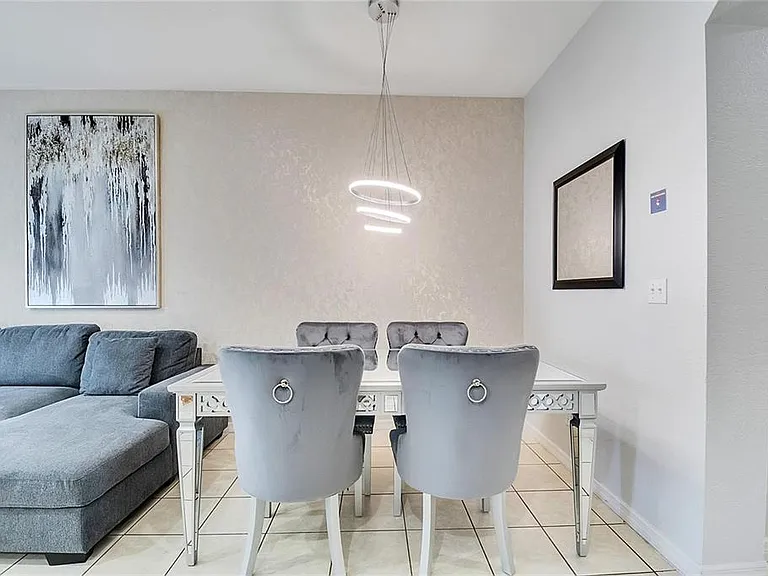 2713 Bushman Dr — Photo 12