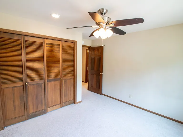 24435 SE 42nd Pl — Photo 26