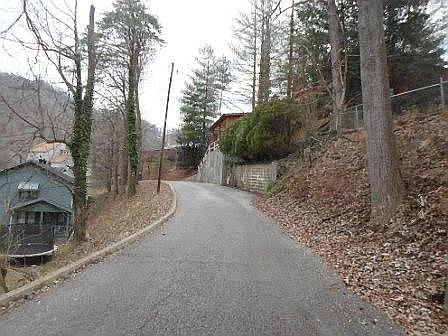 2nd image of 222 Mount Martha Dr