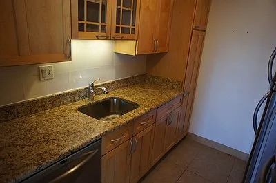 2 bed, 1200 sqft, $5,500 — Photo 4