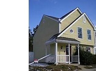 1627 Poplar Grove Dr, Reston, VA 20194