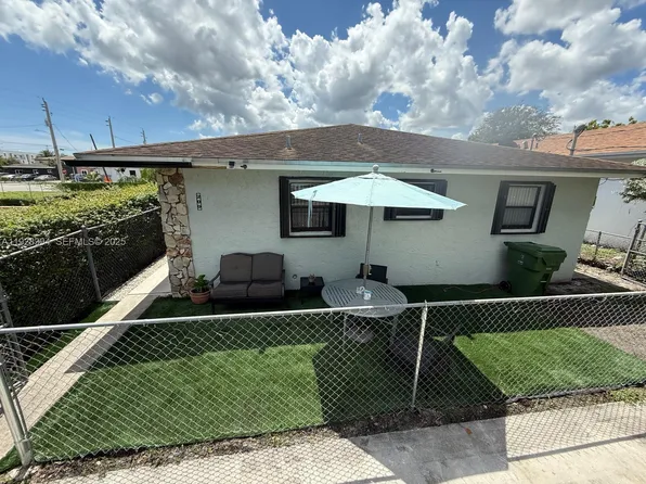 209 NW 7th Ct #1-2, Hallandale, FL 33009