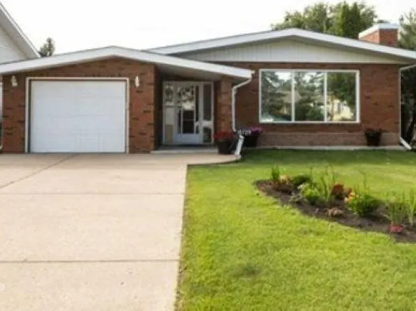 10729 108a Ave, Westlock, AB T7P 1C5