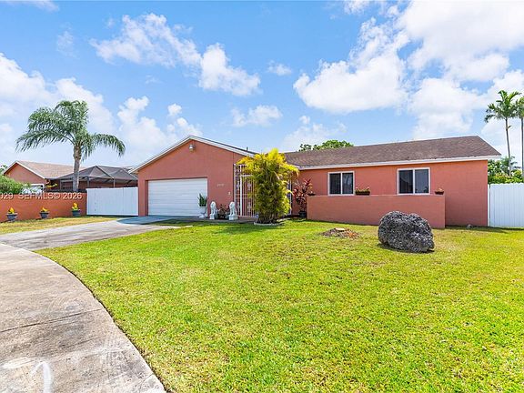 3rd image of 25701 SW 133rd Ct