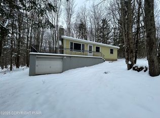 37 Gopher Gap Ln, White Haven, PA 18661