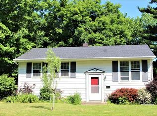 33 Willowbrook Dr, Oberlin, OH 44074