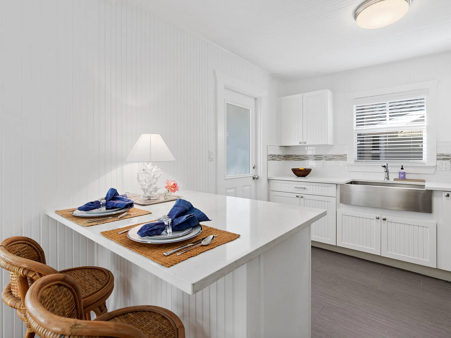 2 bed, 1.0 bath, 663 sqft, $5,000 — Photo 3