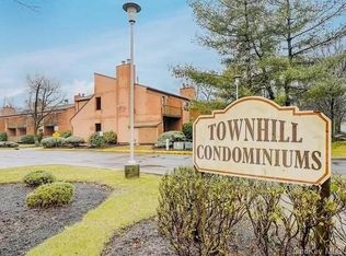 104 Town Hill Rd, Nanuet, NY 10954