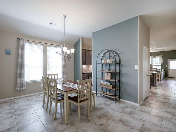3rd image of 7329 Masquerade Ln