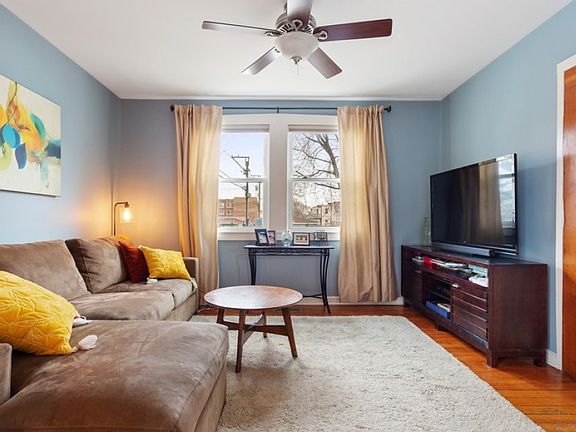 2nd image of 3111 W Wellington Ave